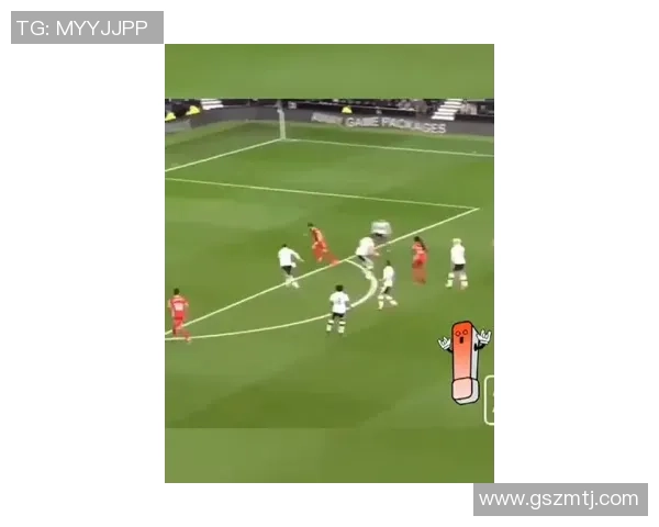 足球明星签名球鞋的魅力与收藏价值探秘