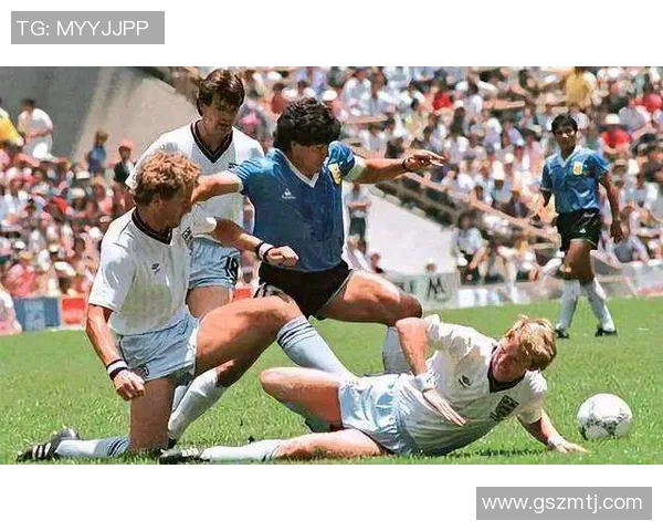 追忆绿茵传奇:致敬那些改变足球历史的明星们 追忆绿茵传奇:致敬那些改变足球历史的明星们