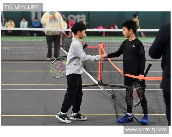 上海网球队在世界杯中的比赛经验与表现分析与点评